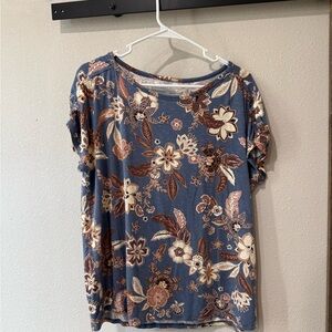 Maurices Blue Floral Short Sleeve Tee with Cream & Brown Print